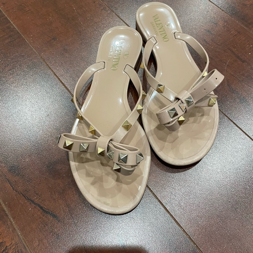 Authentic Valentino rockstar flip flops